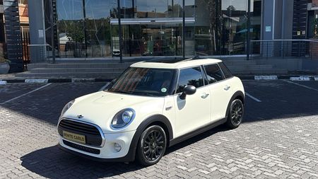2018-MINI-Hatch-One-15T-5-dr-Auto_2