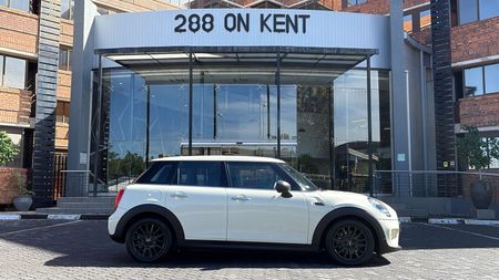 2018-MINI-Hatch-One-15T-5-dr-Auto_5