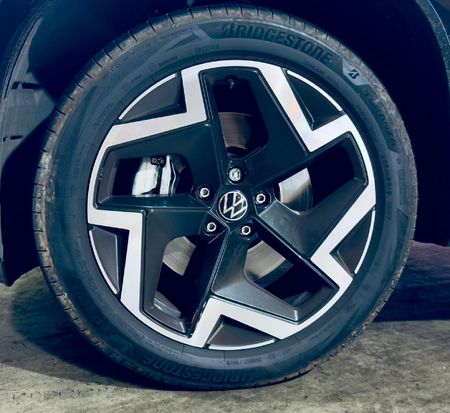 2025-Volkswagen-Tayron-14TSI-R-Line-DSG-Auto-110kw_3