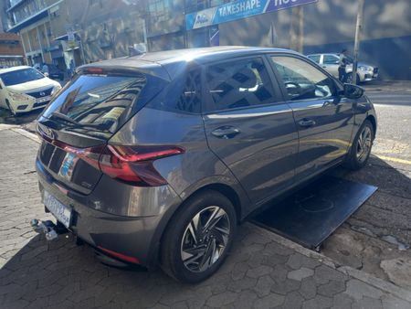 2023-Hyundai-i20-10-TGDI-Fluid_3