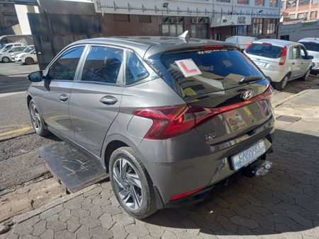 2023-Hyundai-i20-10-TGDI-Fluid_6