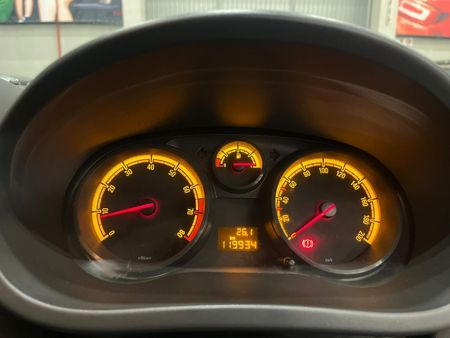 2014-Opel-Corsa-14-Essentia-5-dr_10
