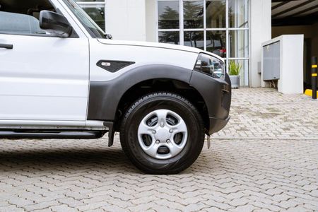 2023-Mahindra-Pik-Up-22-mHawk-S4-Single-Cab_13