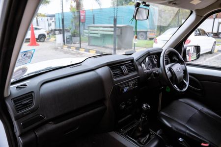 2023-Mahindra-Pik-Up-22-mHawk-S4-Single-Cab_8