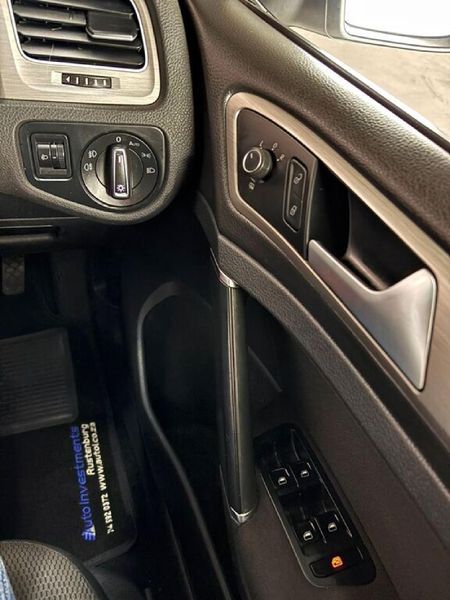 2015-Volkswagen-Golf-VII-14-TSI-Comfortline_12