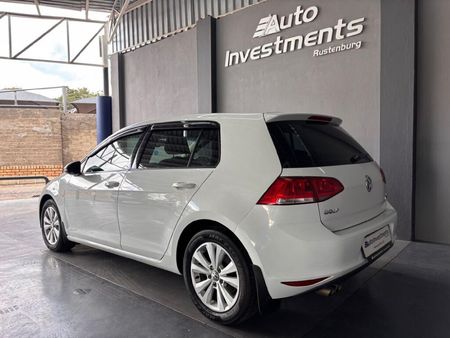 2015-Volkswagen-Golf-VII-14-TSI-Comfortline_6