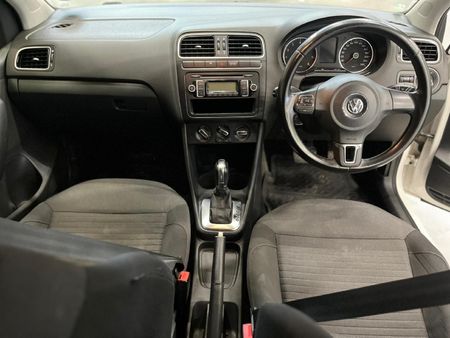2011-Volkswagen-Polo-16-Comfortline-Auto-5-dr_9