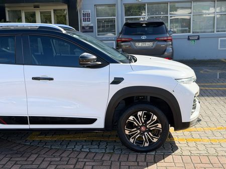 2023-Renault-Kiger-10T-Intens-Auto_11