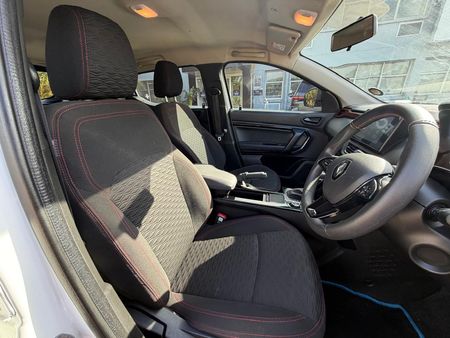2023-Renault-Kiger-10T-Intens-Auto_15
