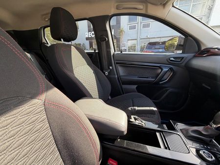 2023-Renault-Kiger-10T-Intens-Auto_16