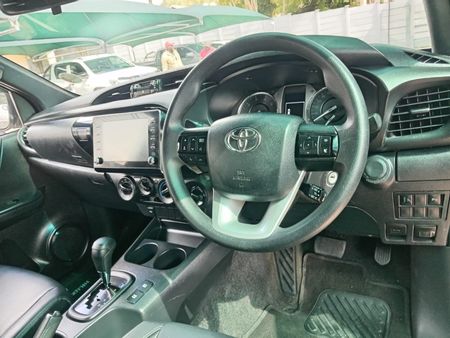 2024-Toyota-Hilux-24-GD-6-SRX-4x4-Auto-Double-Cab_3