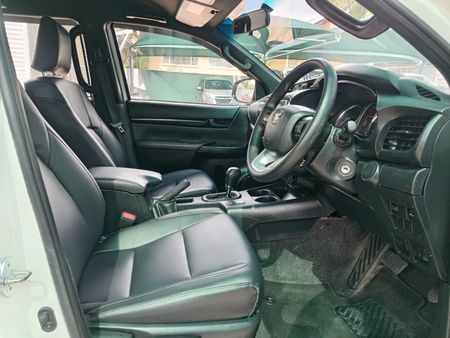 2024-Toyota-Hilux-24-GD-6-SRX-4x4-Auto-Double-Cab_4