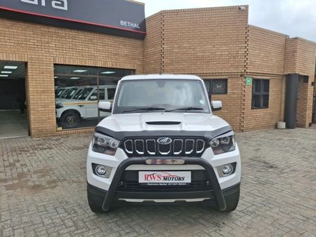 2021-Mahindra-Pik-Up-Karoo-Edition_1