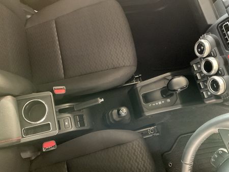 2025-Suzuki-Jimny-15-GLX-AllGrip-5-Door-Auto_11