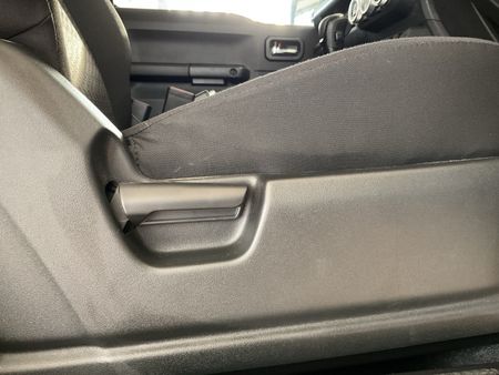 2025-Suzuki-Jimny-15-GLX-AllGrip-5-Door-Auto_18