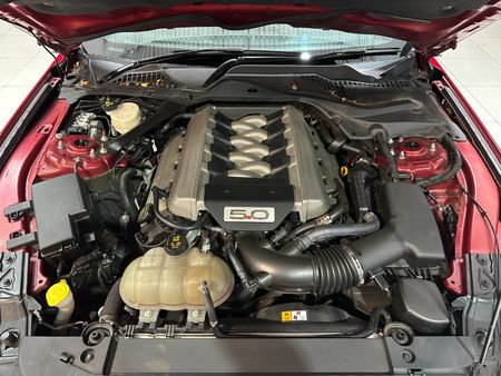 2016-Ford-Mustang-V8_14