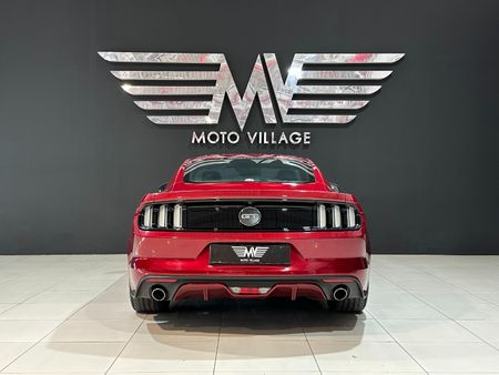 2016-Ford-Mustang-V8_4