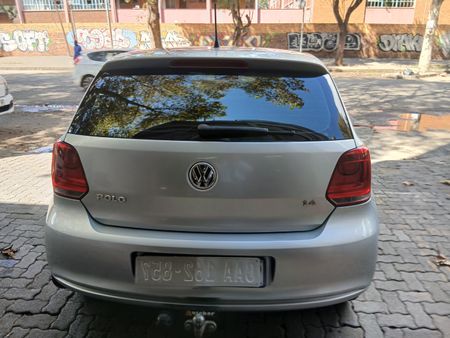 2012-Volkswagen-Polo-14-Trendline-5-dr_11
