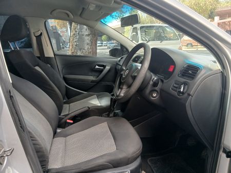 2012-Volkswagen-Polo-14-Trendline-5-dr_15