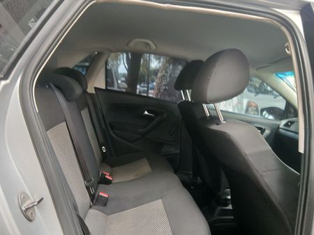 2012-Volkswagen-Polo-14-Trendline-5-dr_18