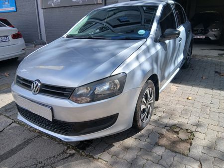 2012-Volkswagen-Polo-14-Trendline-5-dr_2