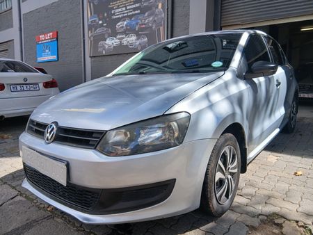 2012-Volkswagen-Polo-14-Trendline-5-dr_3