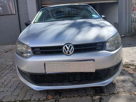 2012-Volkswagen-Polo-14-Trendline-5-dr_4