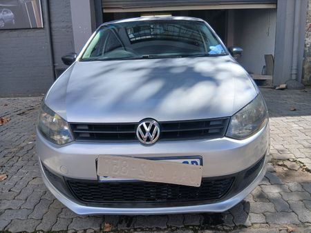 2012-Volkswagen-Polo-14-Trendline-5-dr_5