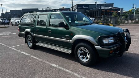 2001-Isuzu-KB-280-DT-LX-4x2-Double-Cab_0