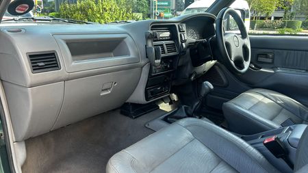 2001-Isuzu-KB-280-DT-LX-4x2-Double-Cab_5
