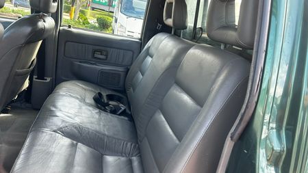 2001-Isuzu-KB-280-DT-LX-4x2-Double-Cab_6