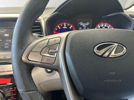 2020-Mahindra-XUV-300-15D-W8_5