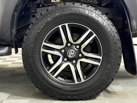 2023-Toyota-Hilux-24GD-6-4x4-Raider-X-Auto-Double-Cab_5