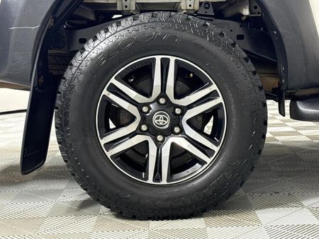 2023-Toyota-Hilux-24GD-6-4x4-Raider-X-Auto-Double-Cab_6