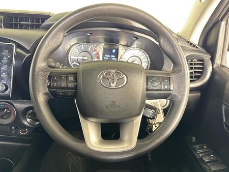 2023-Toyota-Hilux-24GD-6-4x4-Raider-X-Auto-Double-Cab_7