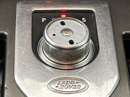 2014-Land-Rover-Discovery-4-30-TD-SD-V6-S_9