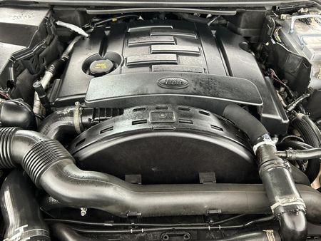 2014-Land-Rover-Discovery-4-30-TD-SD-V6-S_12