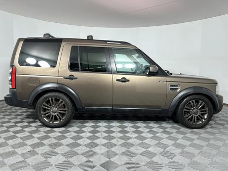 2014-Land-Rover-Discovery-4-30-TD-SD-V6-S_16