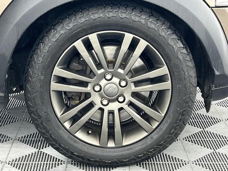 2014-Land-Rover-Discovery-4-30-TD-SD-V6-S_4
