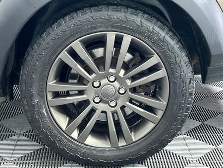 2014-Land-Rover-Discovery-4-30-TD-SD-V6-S_5
