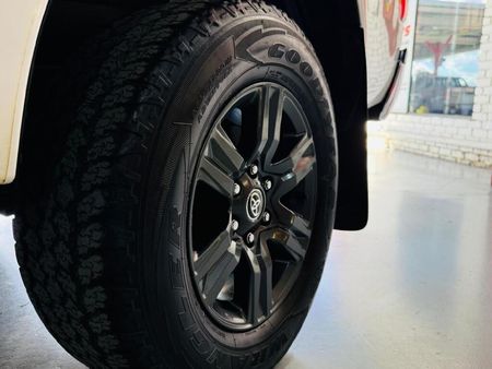 2021-Toyota-Hilux-24-GD-6-Raider-4x4-Single-Cab_14