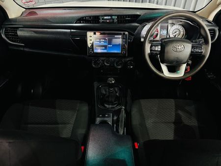 2021-Toyota-Hilux-24-GD-6-Raider-4x4-Single-Cab_6