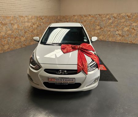 2012-Hyundai-Accent-16-GLS-Fluid-Auto_4