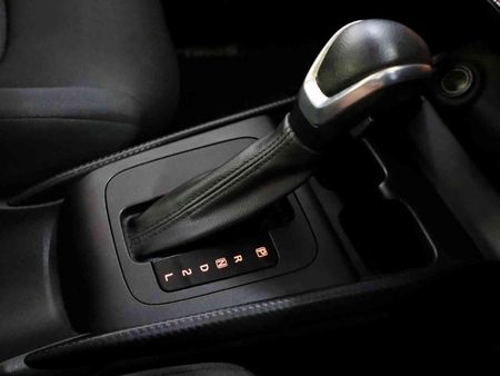 2025-Toyota-Starlet-15-XS-Auto_11