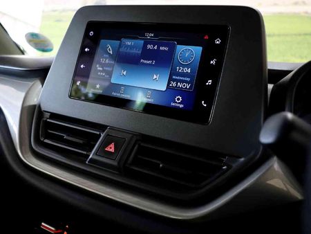 2025-Toyota-Starlet-15-XS-Auto_13