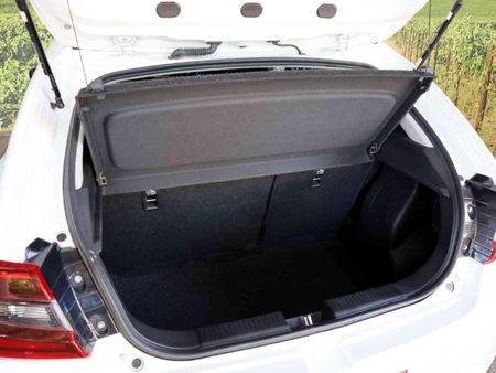 2025-Toyota-Starlet-15-XS-Auto_15