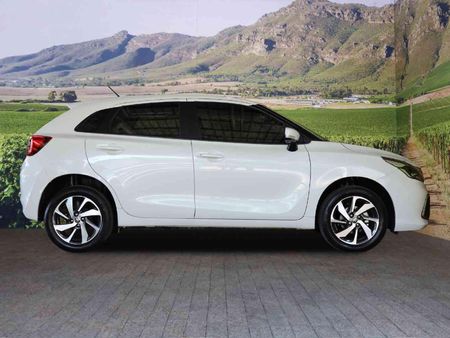 2025-Toyota-Starlet-15-XS-Auto_5