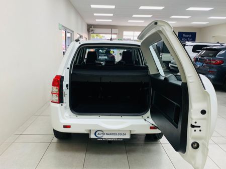 2014-Suzuki-Grand-Vitara-24-Summit-Auto_10