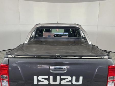 2014-Isuzu-KB-300-D-Teq-LX-Double-Cab_15