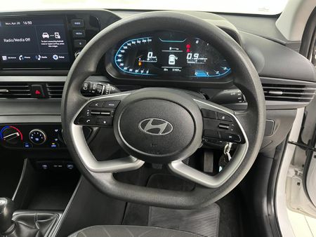 2024-Hyundai-i20-12-Motion_15